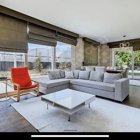 Garden ヴィラ アンタルヤ